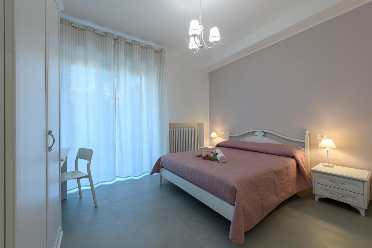B&B La Fontanella ซัน เบเนเดตโต เดล ตรอนโต ภายนอก รูปภาพ