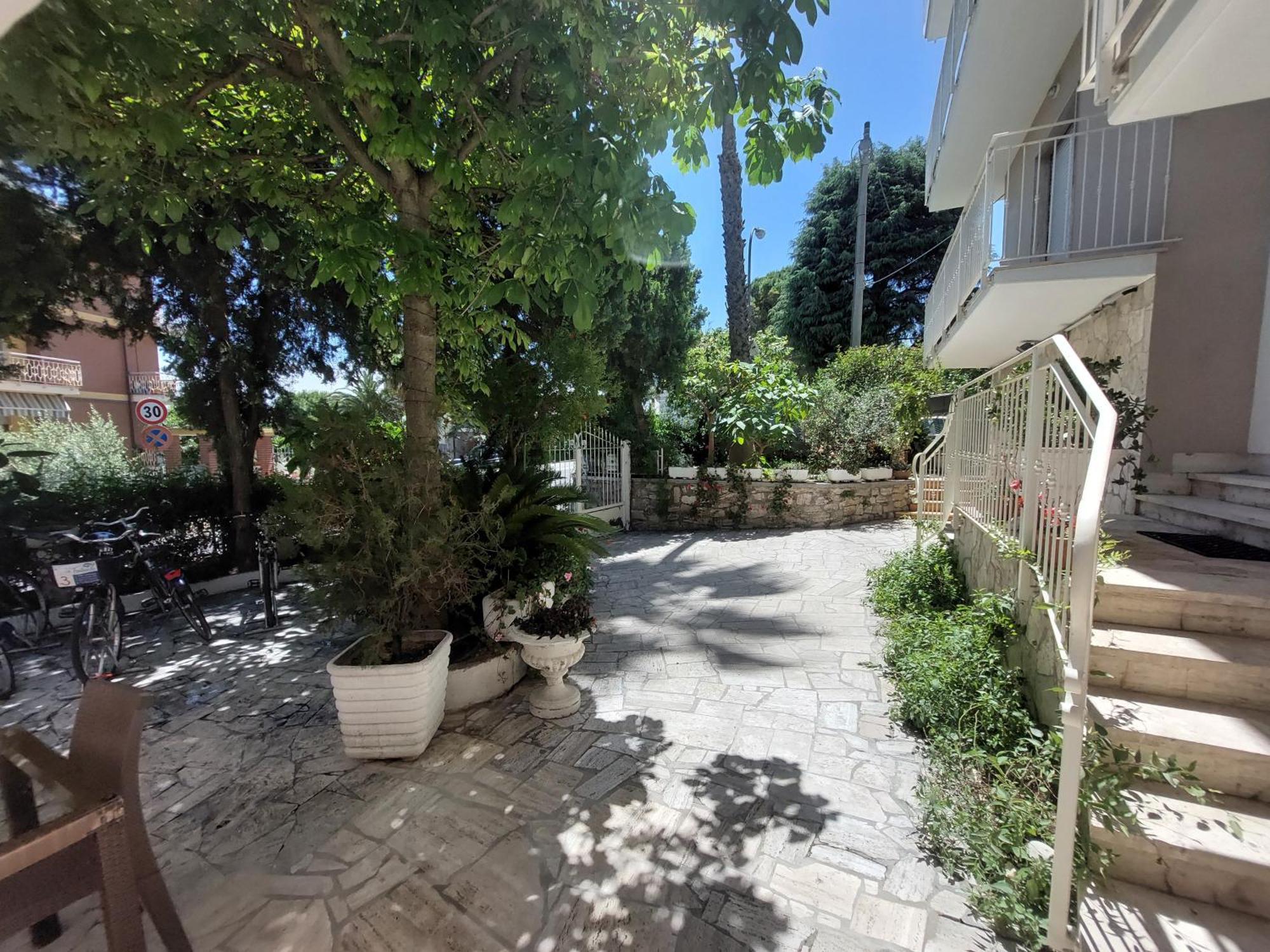 B&B La Fontanella ซัน เบเนเดตโต เดล ตรอนโต ภายนอก รูปภาพ
