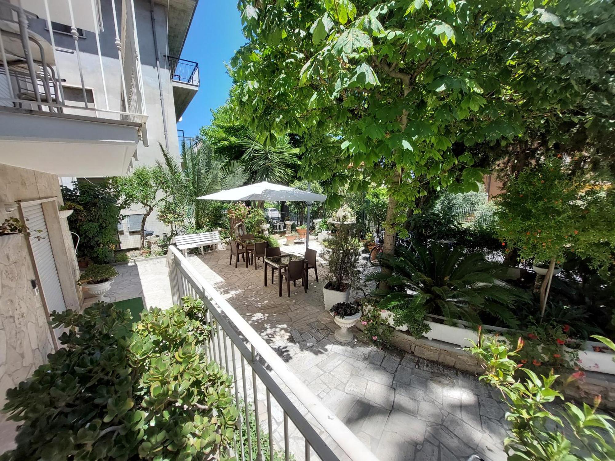 B&B La Fontanella ซัน เบเนเดตโต เดล ตรอนโต ภายนอก รูปภาพ