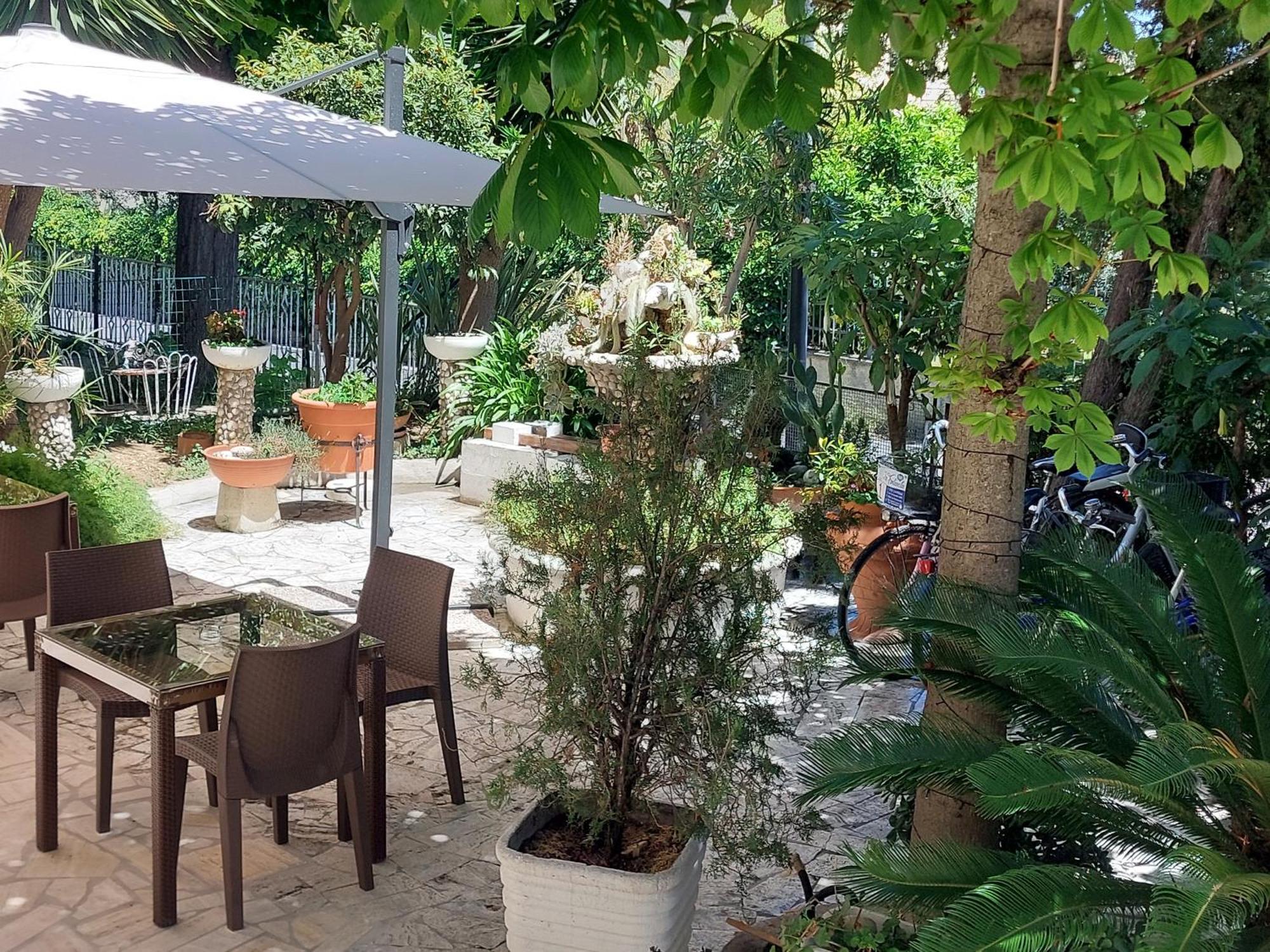 B&B La Fontanella ซัน เบเนเดตโต เดล ตรอนโต ภายนอก รูปภาพ